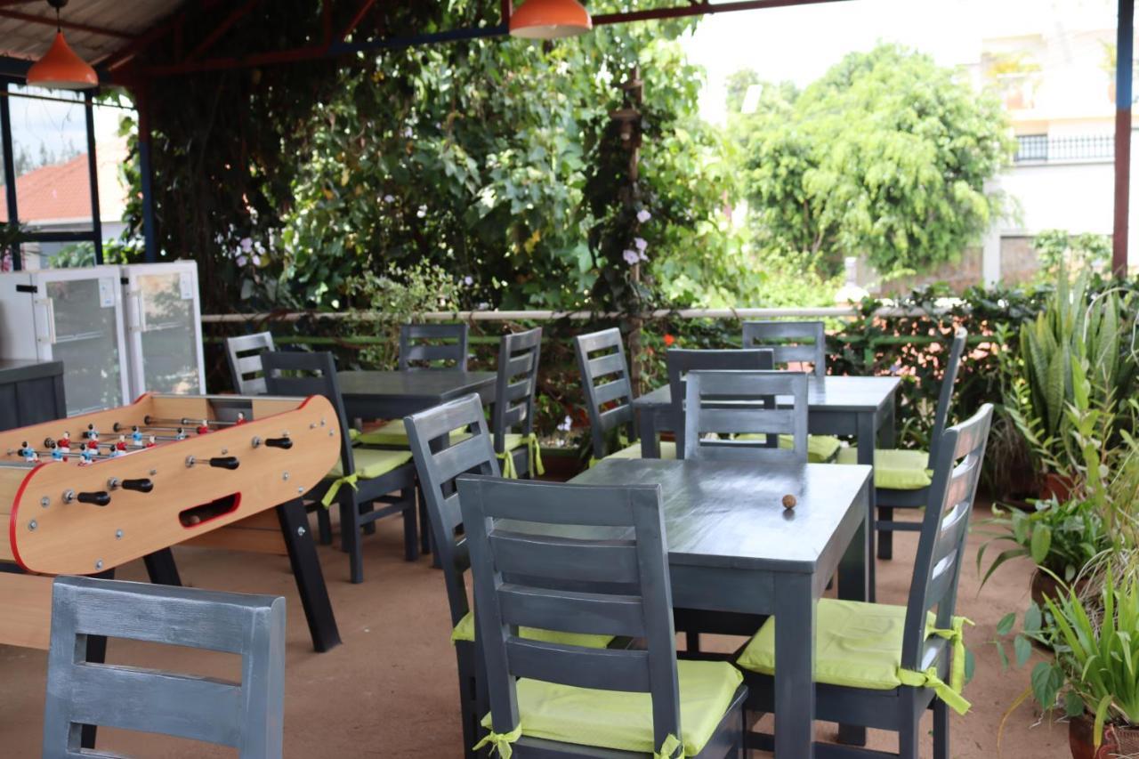 Umusambi B&B Kigali Extérieur photo