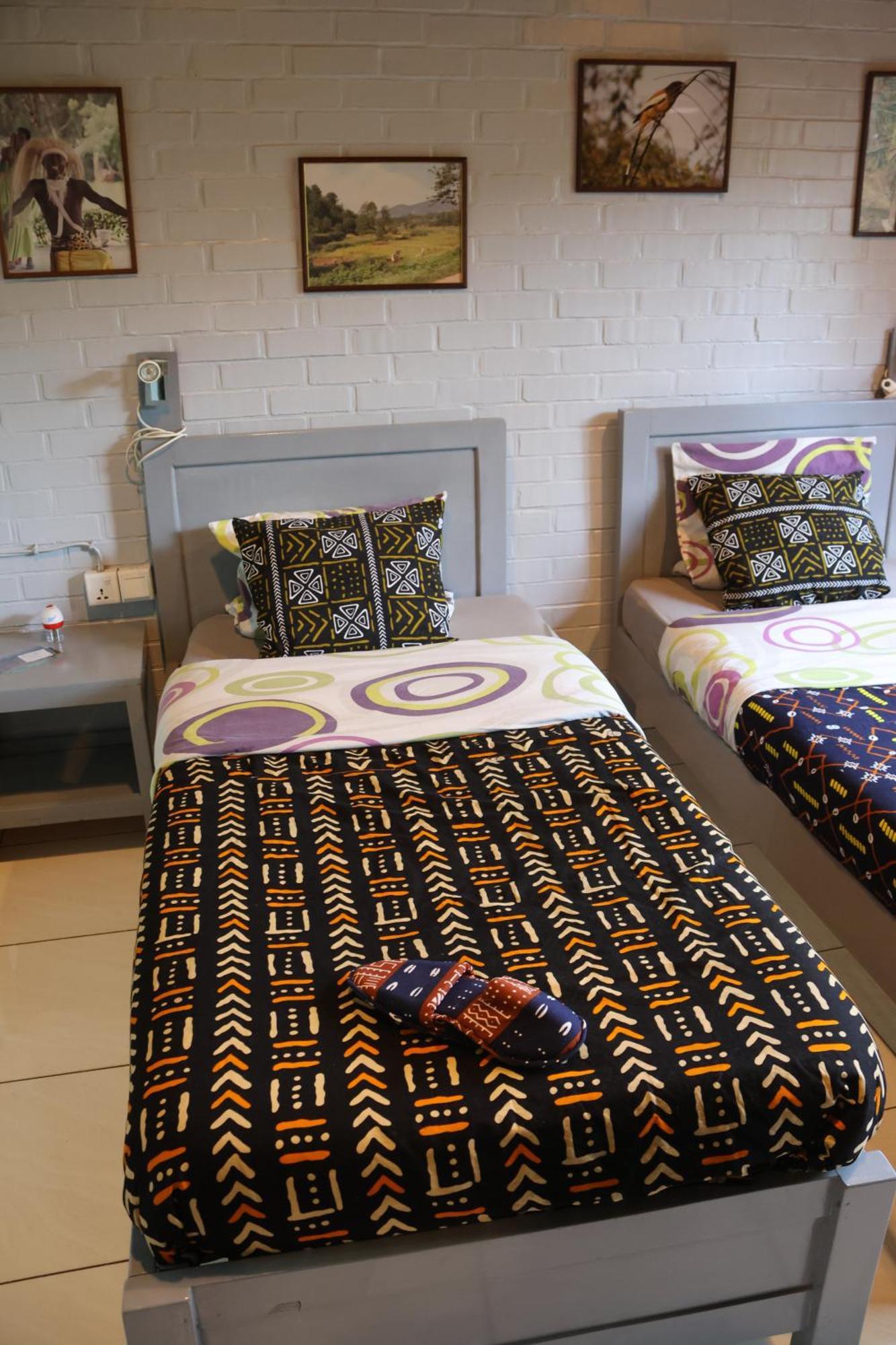 Umusambi B&B Kigali Extérieur photo