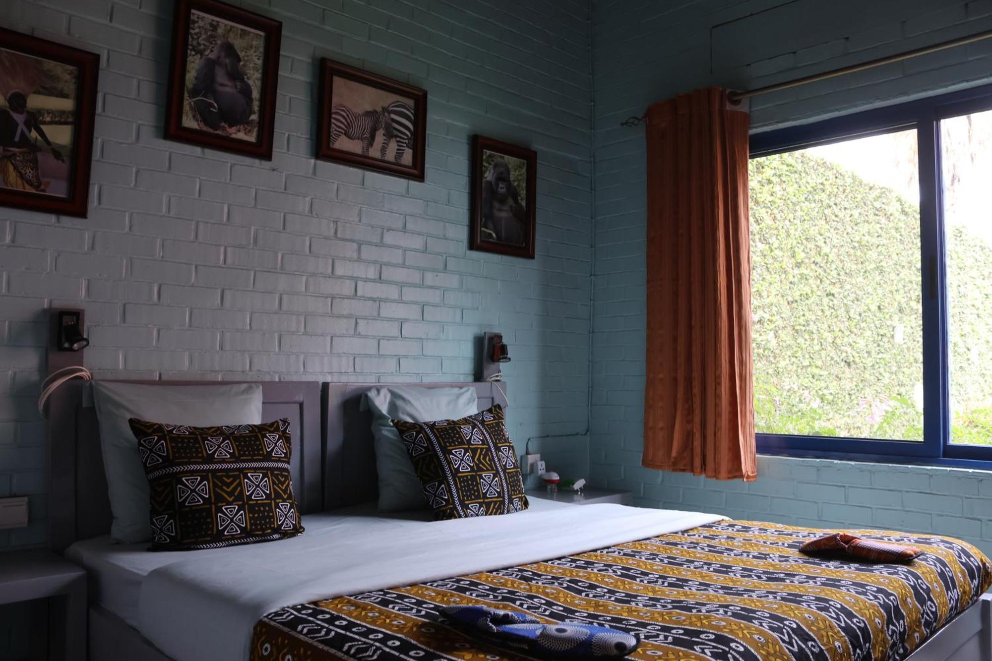 Umusambi B&B Kigali Extérieur photo