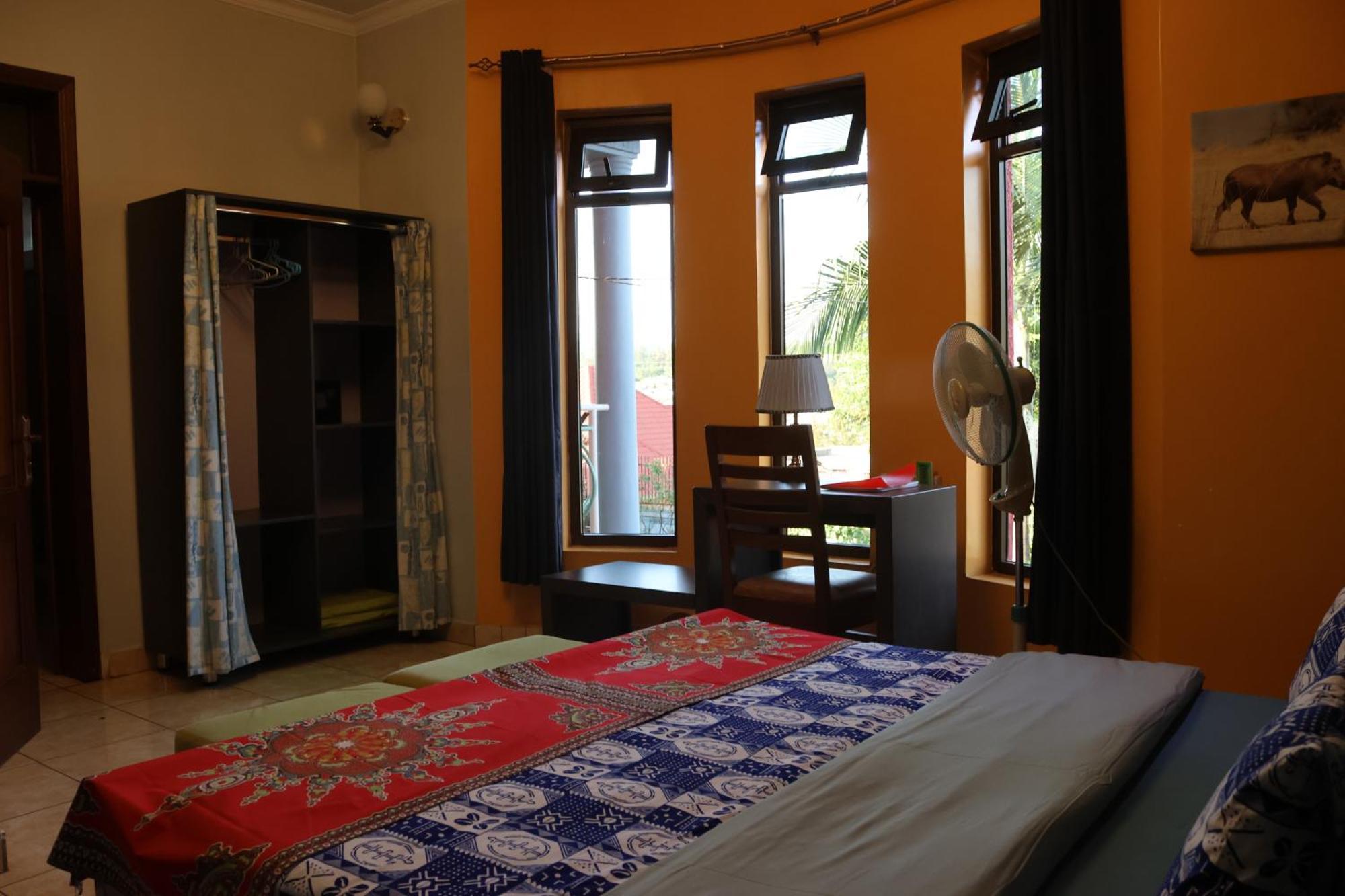 Umusambi B&B Kigali Extérieur photo