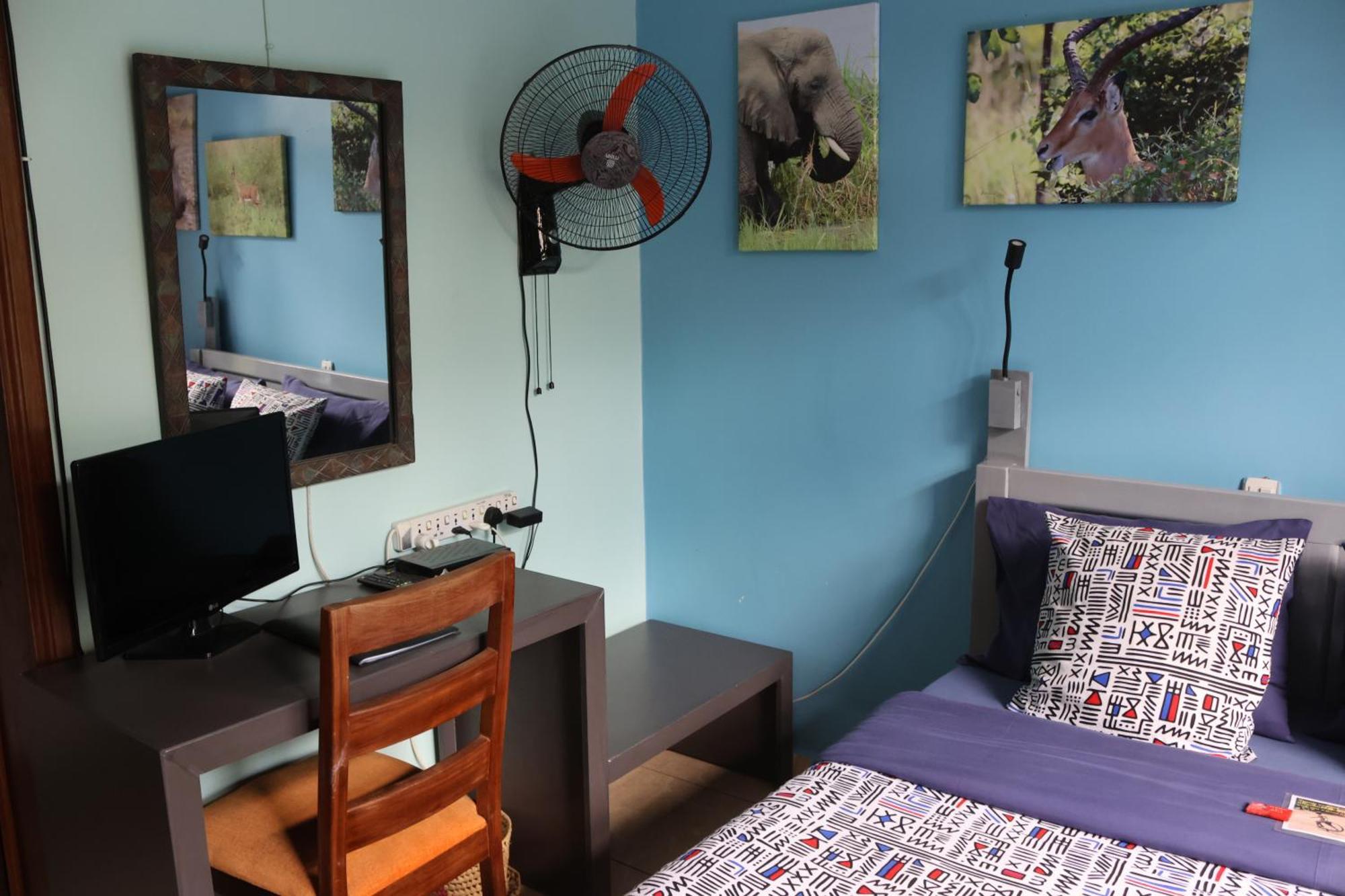 Umusambi B&B Kigali Extérieur photo