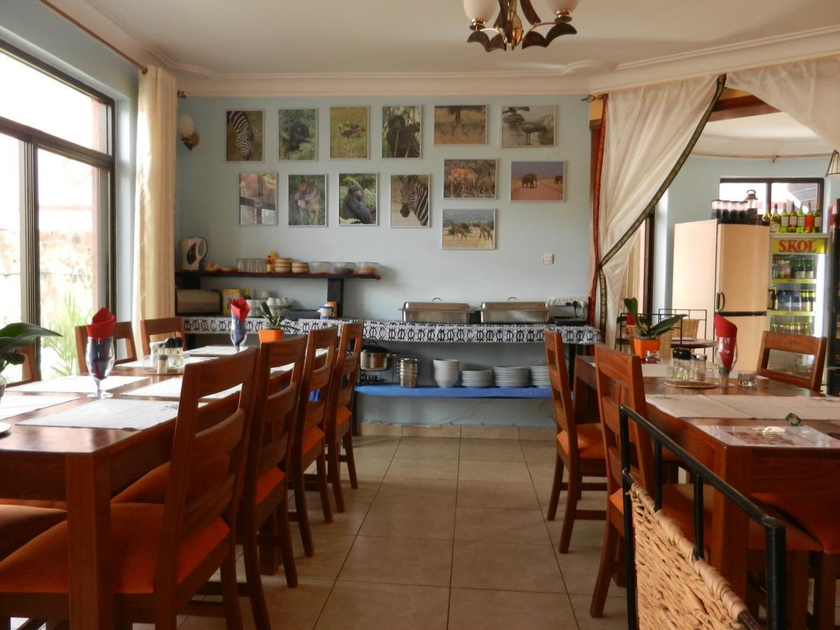 Umusambi B&B Kigali Extérieur photo