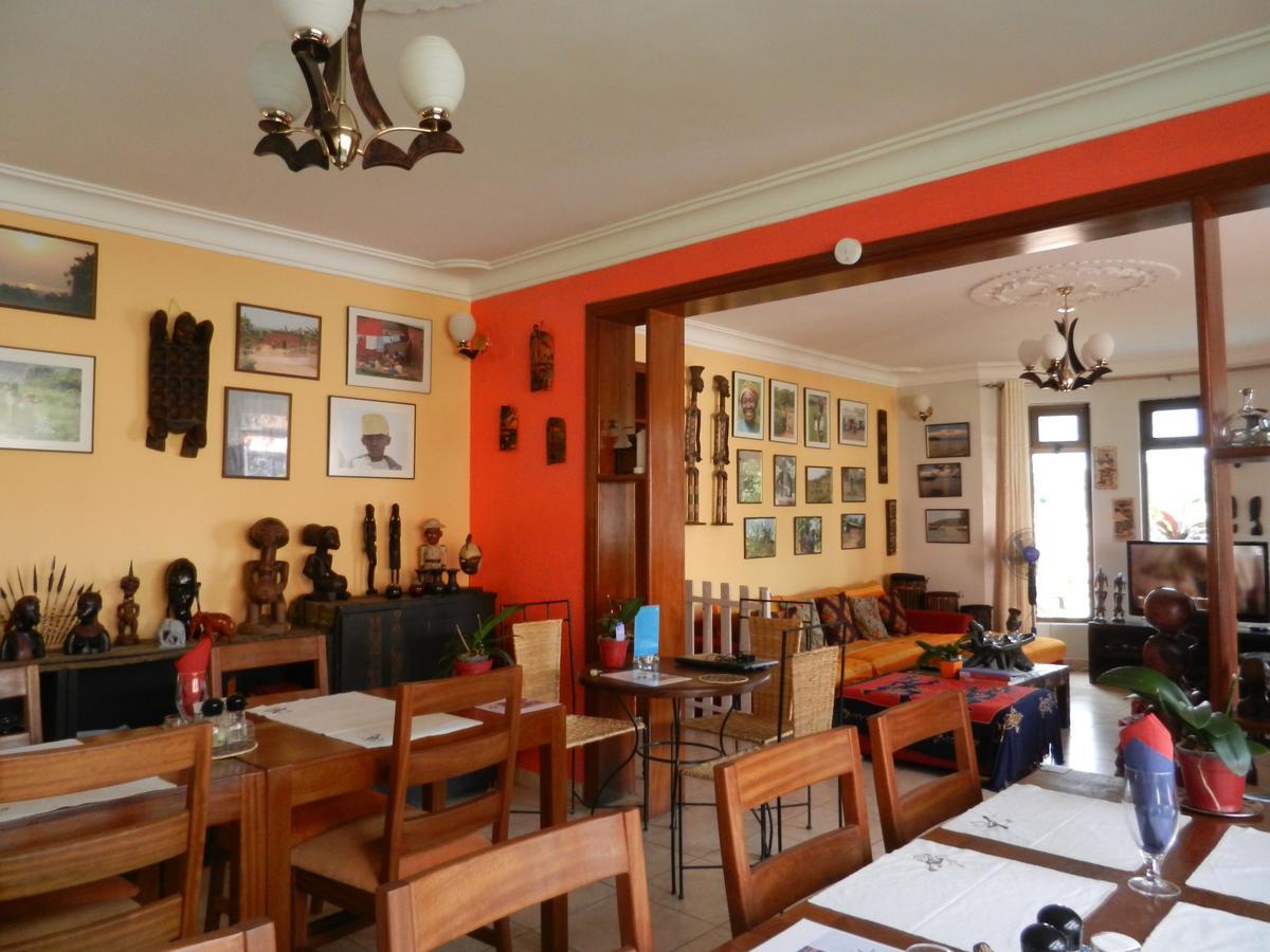 Umusambi B&B Kigali Extérieur photo