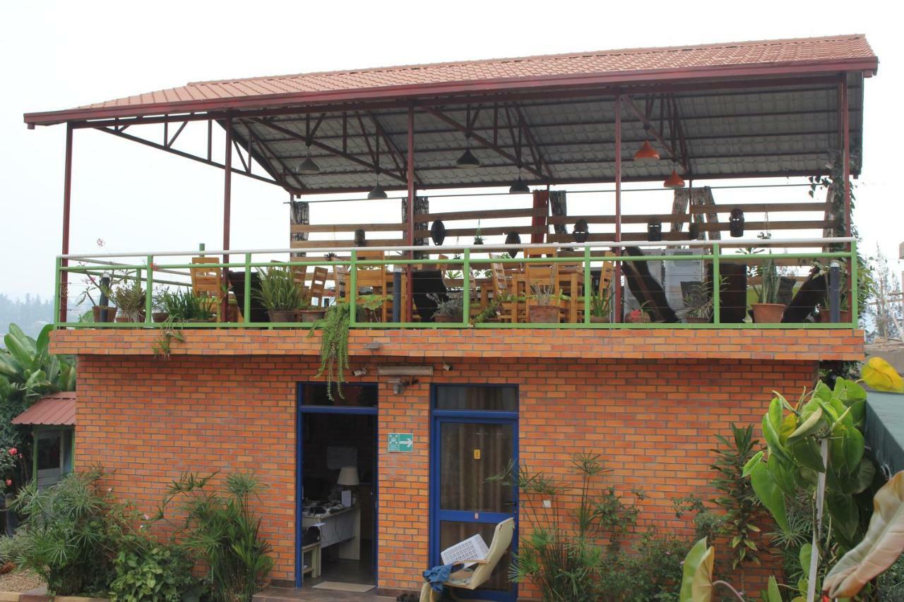 Umusambi B&B Kigali Extérieur photo