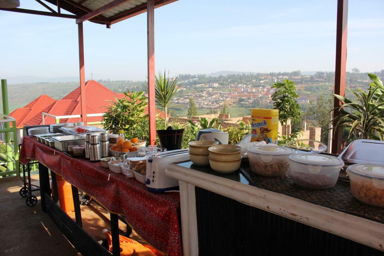 Umusambi B&B Kigali Extérieur photo