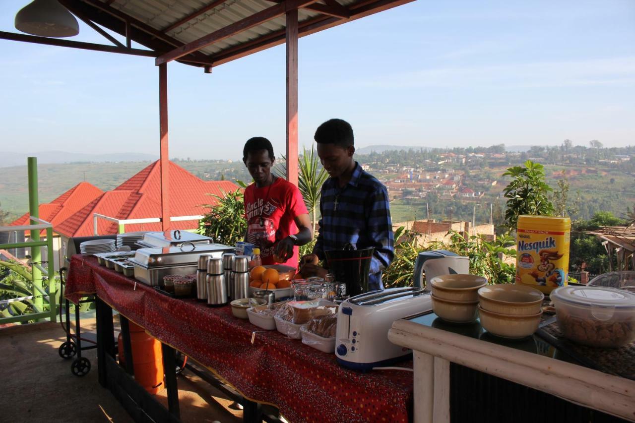 Umusambi B&B Kigali Extérieur photo